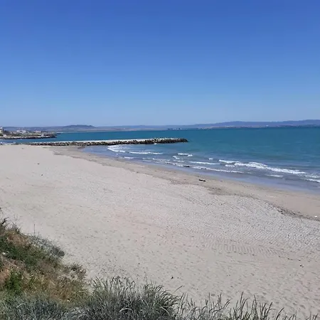 Black Sea Apartment *